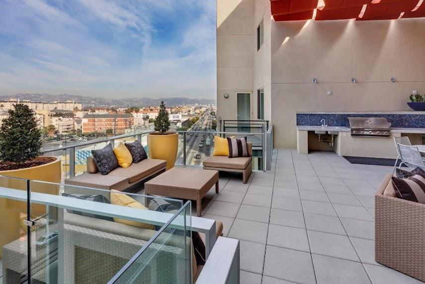 לוס אנג'לס Luxury 2 Bedroom 2 Bathroom With Fitness Center And Pool מראה חיצוני תמונה